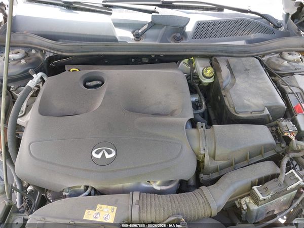 2017 INFINITI QX30 PREMIUM — I10