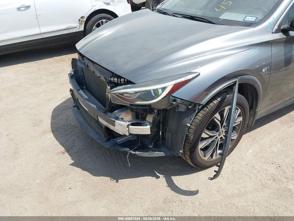 2017 INFINITI QX30 PREMIUM — I153