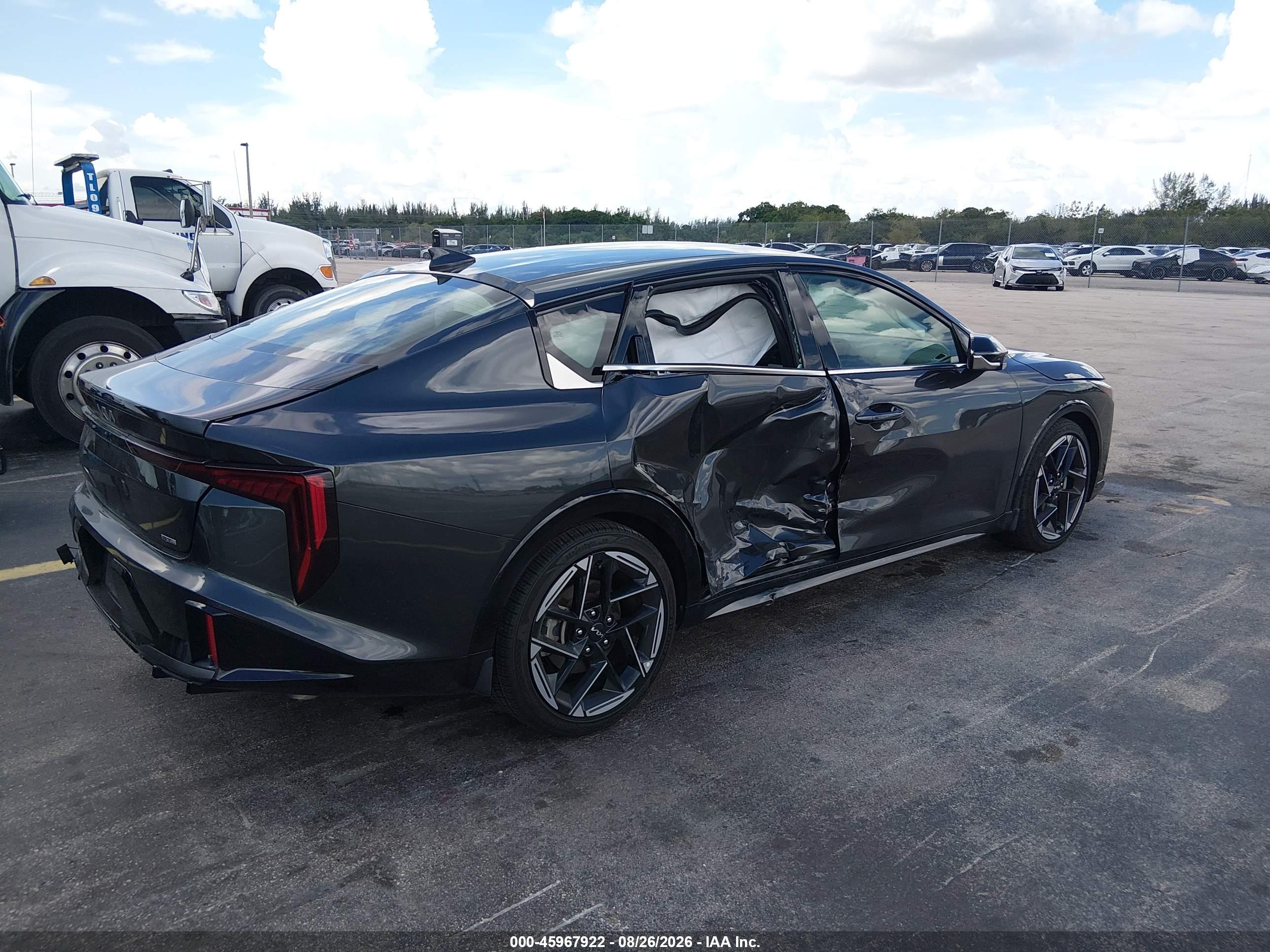 2025 KIA K4 GT-LINE
