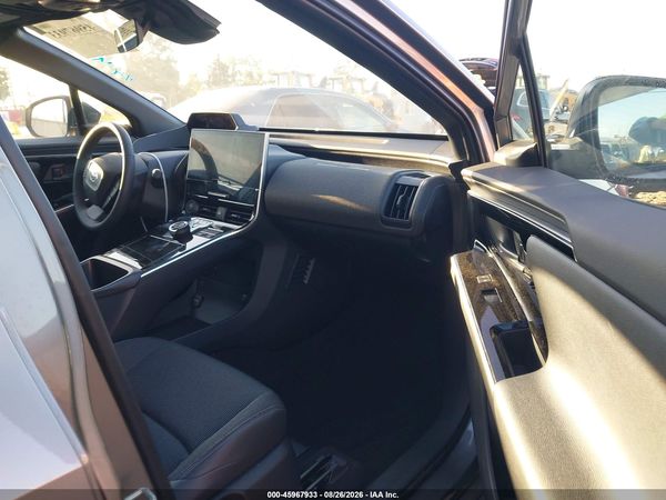 2024 TOYOTA BZ4X XLE — I5