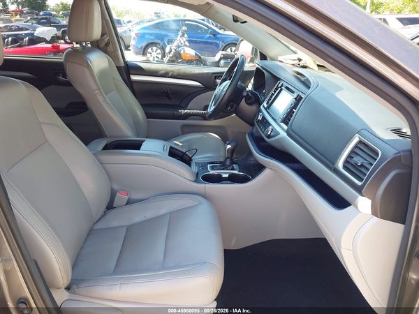 2016 TOYOTA HIGHLANDER XLE V6 — I5