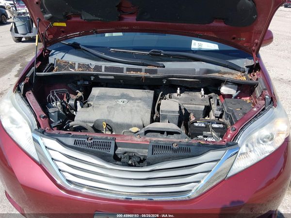2012 TOYOTA SIENNA XLE V6 8 PASSENGER — I10
