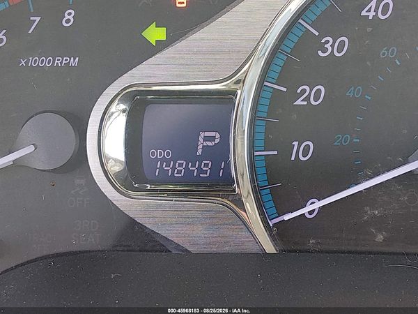 2012 TOYOTA SIENNA XLE V6 8 PASSENGER — I118