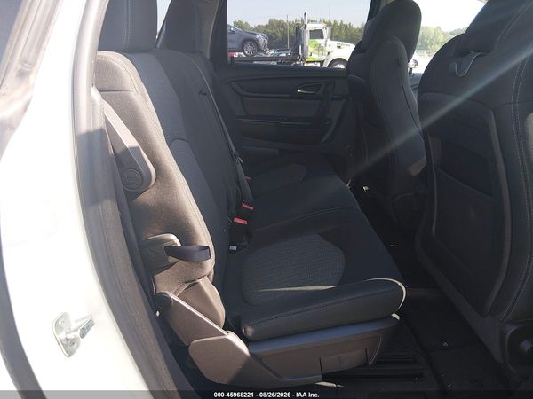 2014 CHEVROLET TRAVERSE LT — I8