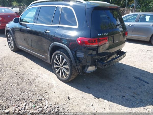 2022 MERCEDES-BENZ GLB 250 4MATIC — I3