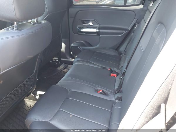 2022 MERCEDES-BENZ GLB 250 4MATIC — I8