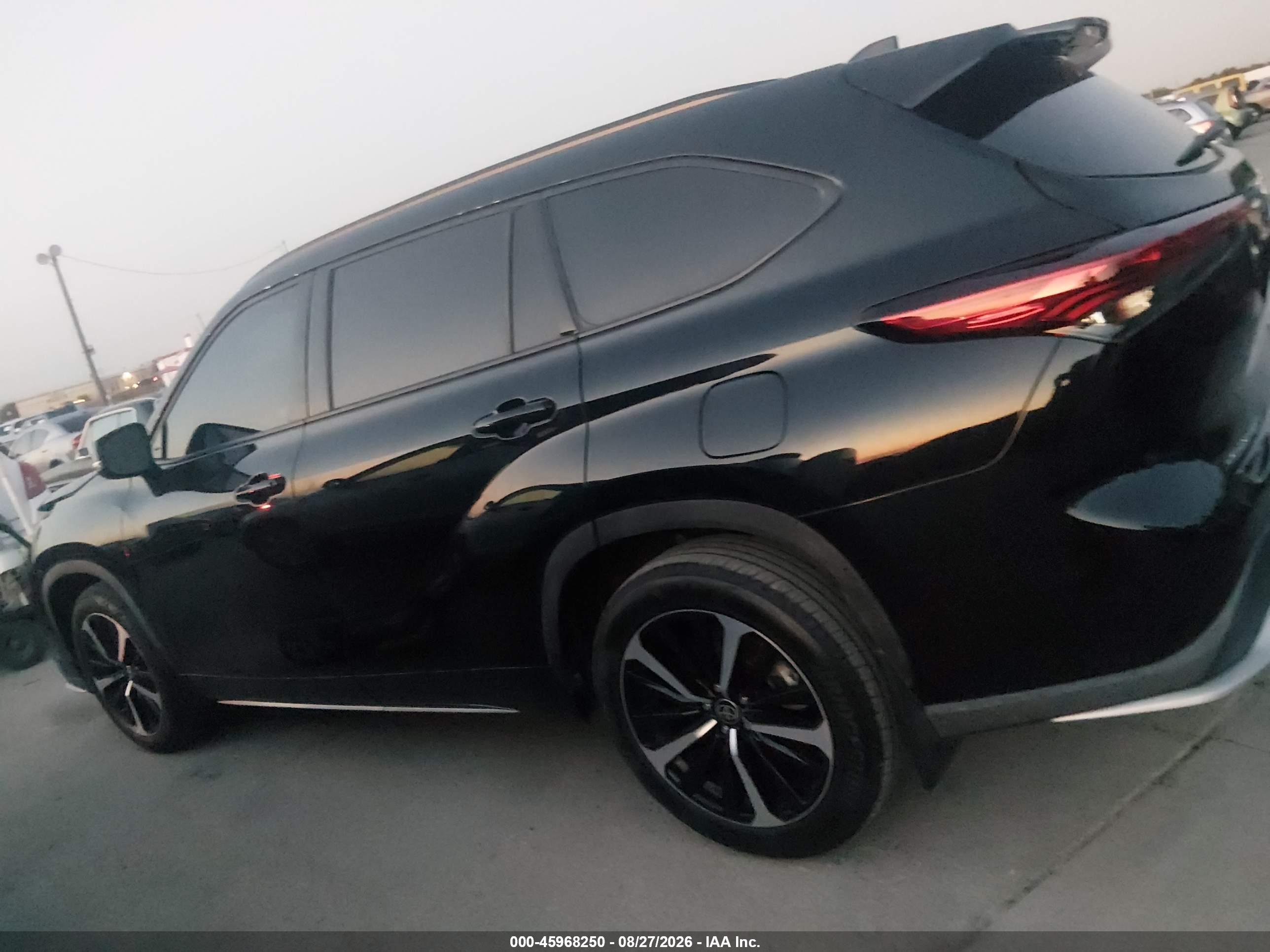 2021 TOYOTA HIGHLANDER XSE