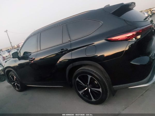 2021 TOYOTA HIGHLANDER XSE