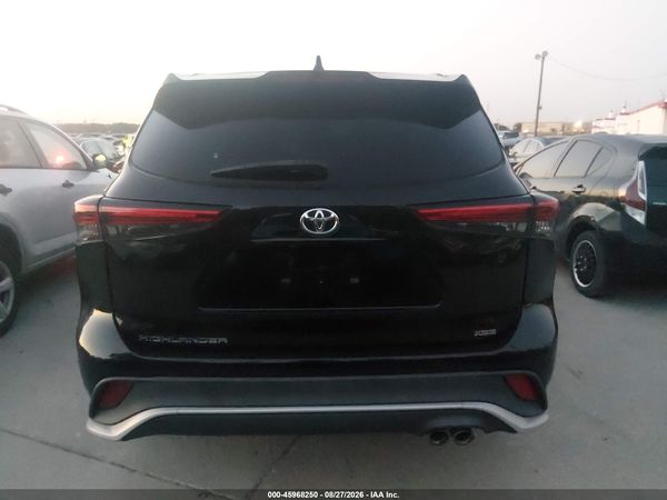 2021 TOYOTA HIGHLANDER XSE