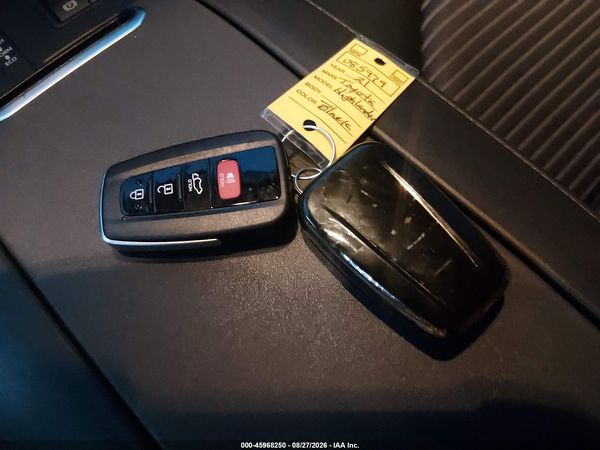 2021 TOYOTA HIGHLANDER XSE