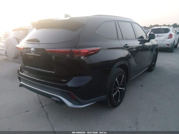2021 TOYOTA HIGHLANDER XSE