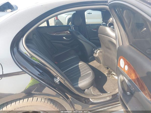 2017 MERCEDES-BENZ E 300 4MATIC — I8