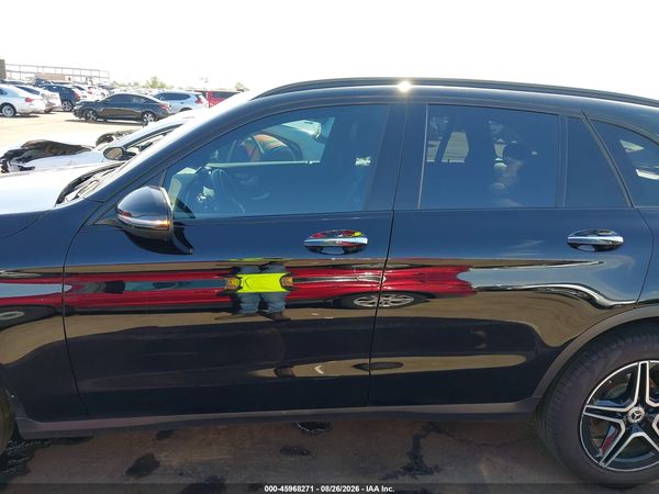2022 MERCEDES-BENZ GLC 300 SUV — I118