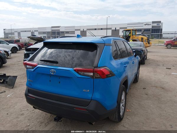 2020 TOYOTA RAV4 XLE — I4