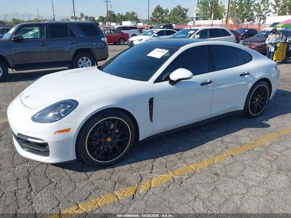 2022 PORSCHE PANAMERA