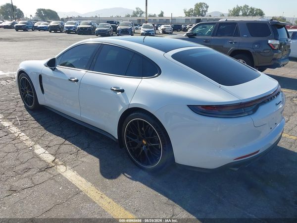 2022 PORSCHE PANAMERA