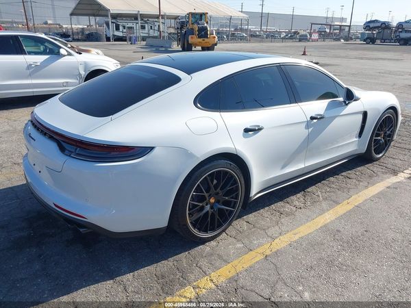 2022 PORSCHE PANAMERA