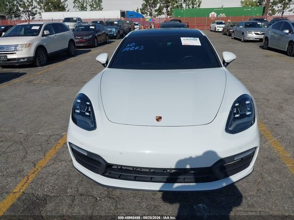 2022 PORSCHE PANAMERA