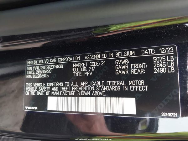 2024 VOLVO XC40 B5 PLUS BRIGHT THEME