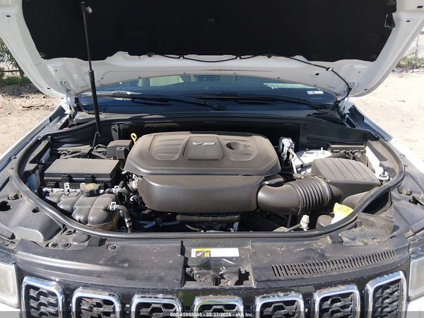 2017 JEEP GRAND CHEROKEE LAREDO 4X2