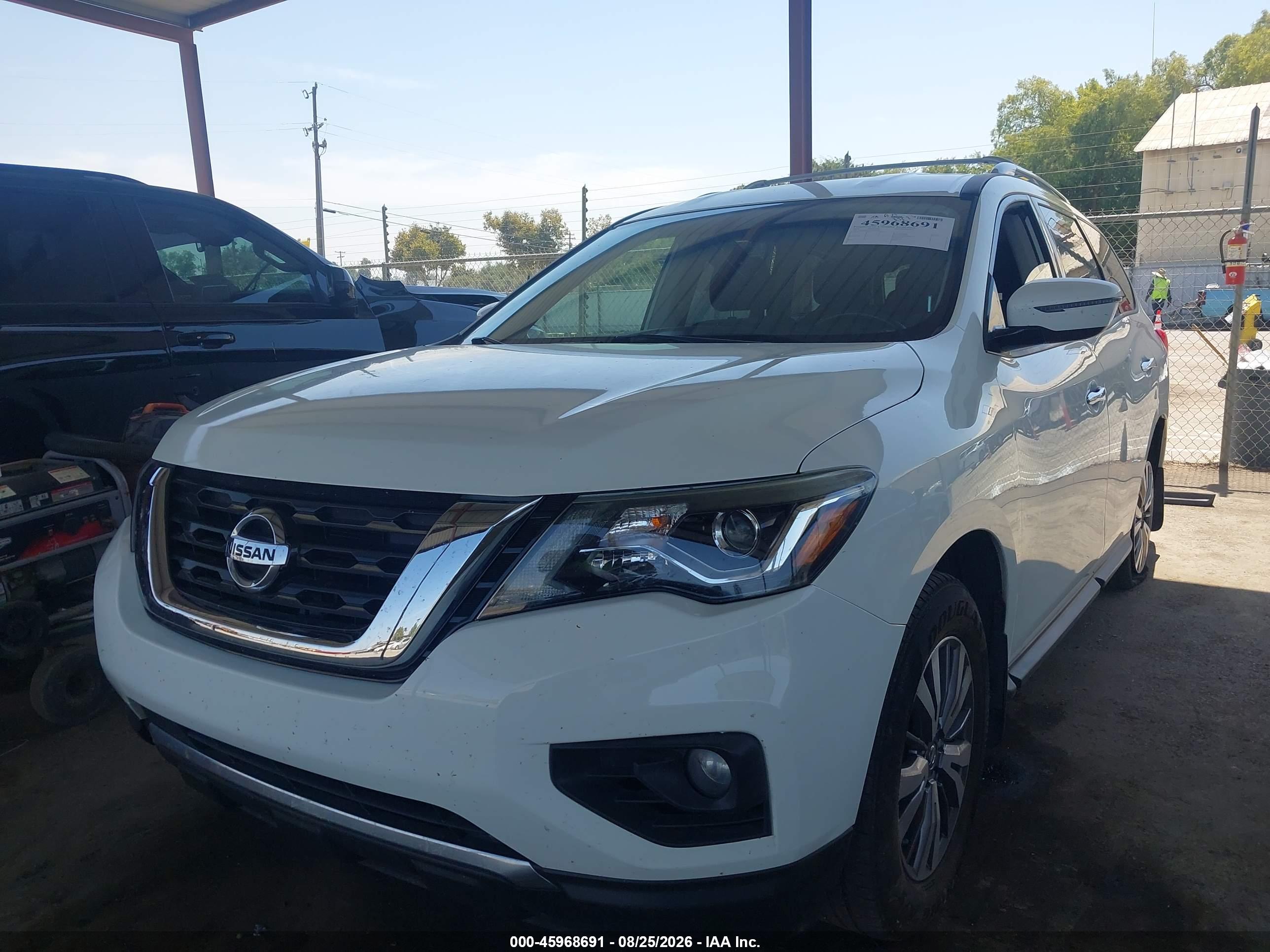 2018 NISSAN PATHFINDER SV — I2