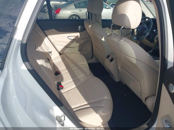 2019 MERCEDES-BENZ GLC 300 4MATIC