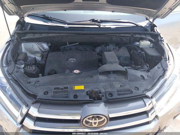 2019 TOYOTA HIGHLANDER LIMITED PLATINUM — I10