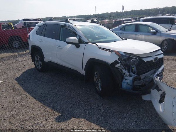 2022 TOYOTA RAV4 XLE — I1