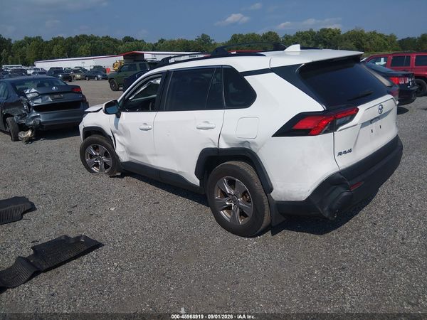 2022 TOYOTA RAV4 XLE — I3
