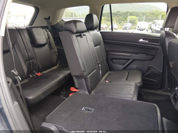 2018 VOLKSWAGEN ATLAS 3.6L V6 SE — I8