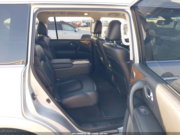 2016 INFINITI QX80 LIMITED — I8