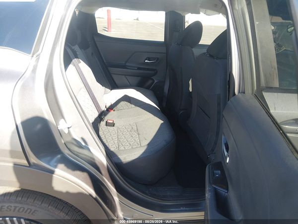 2026 NISSAN KICKS SV — I8