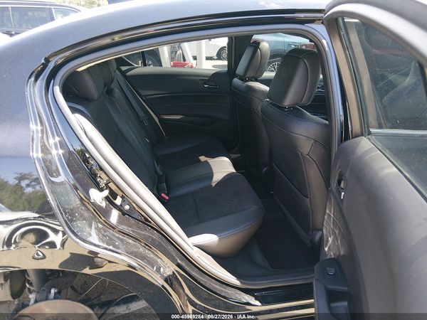 2017 ACURA ILX — I8
