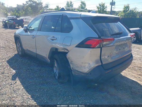 2024 TOYOTA RAV4 XLE — I3