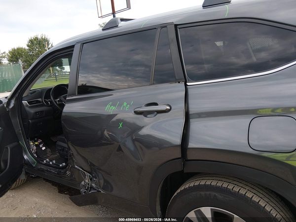 2023 TOYOTA HIGHLANDER XLE — I153