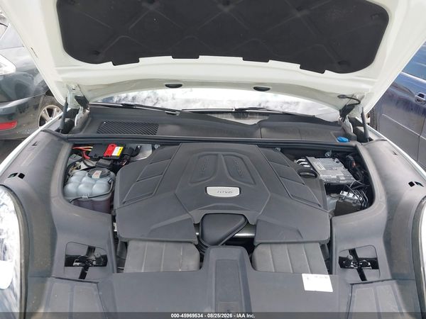 2020 PORSCHE CAYENNE