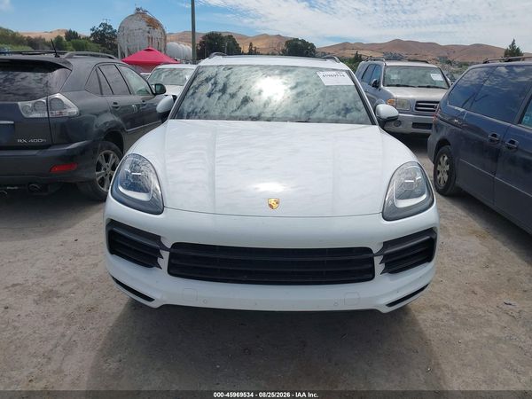 2020 PORSCHE CAYENNE