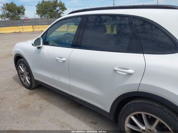 2020 PORSCHE CAYENNE
