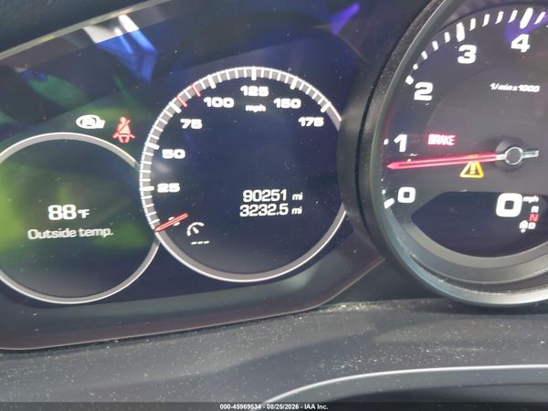 2020 PORSCHE CAYENNE