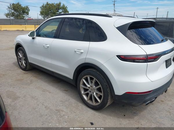 2020 PORSCHE CAYENNE
