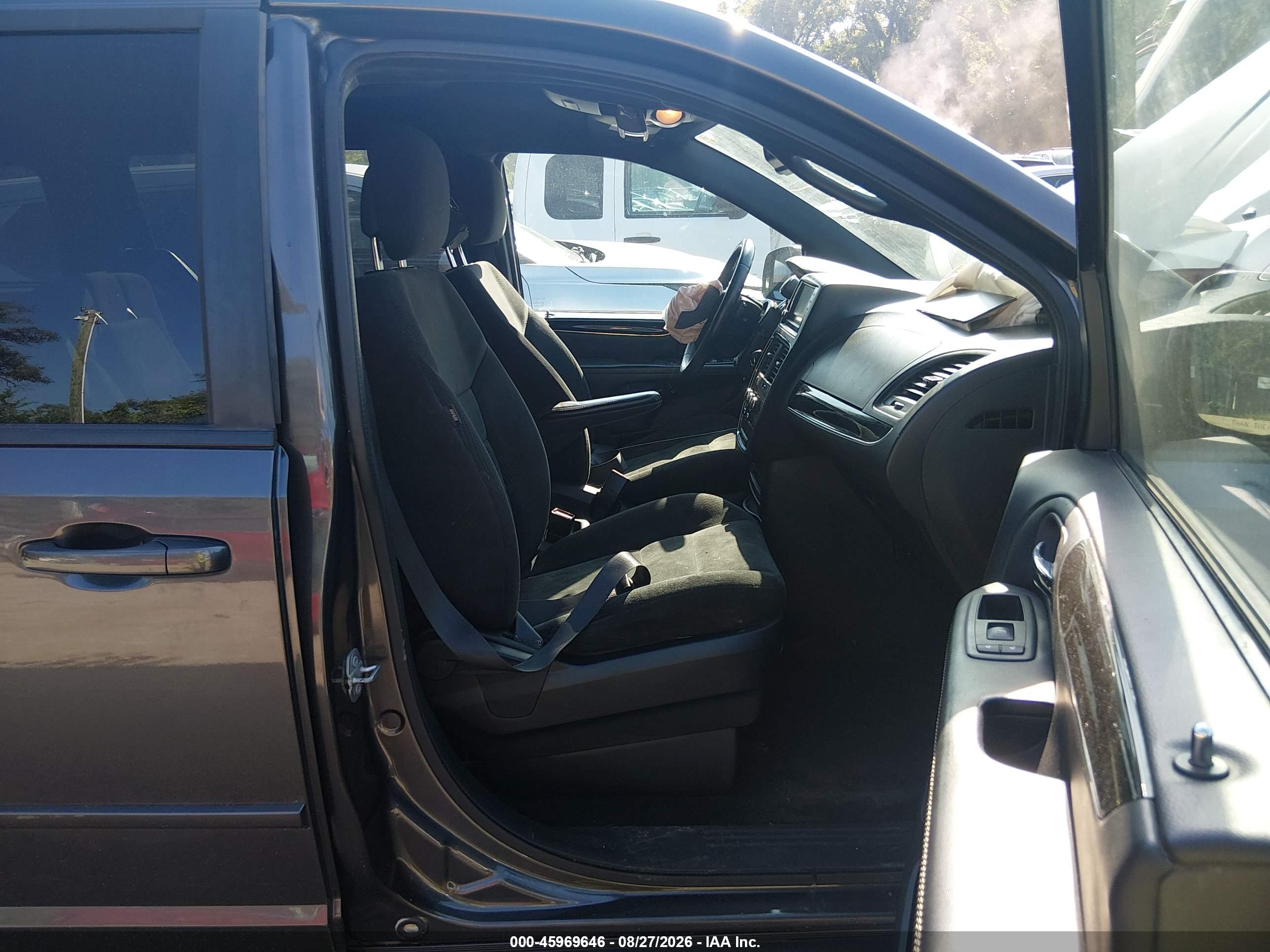 2016 DODGE GRAND CARAVAN SE PLUS — I5