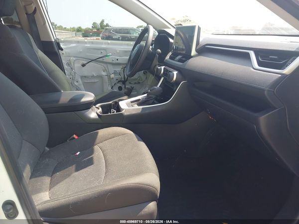 2024 TOYOTA RAV4 LE — I5