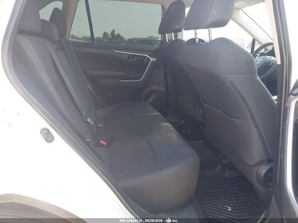 2024 TOYOTA RAV4 LE — I8