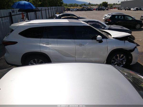 2021 TOYOTA HIGHLANDER LIMITED