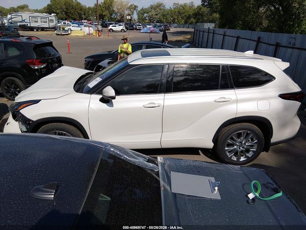 2021 TOYOTA HIGHLANDER