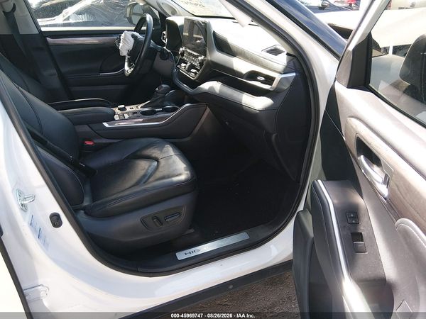 2021 TOYOTA HIGHLANDER LIMITED
