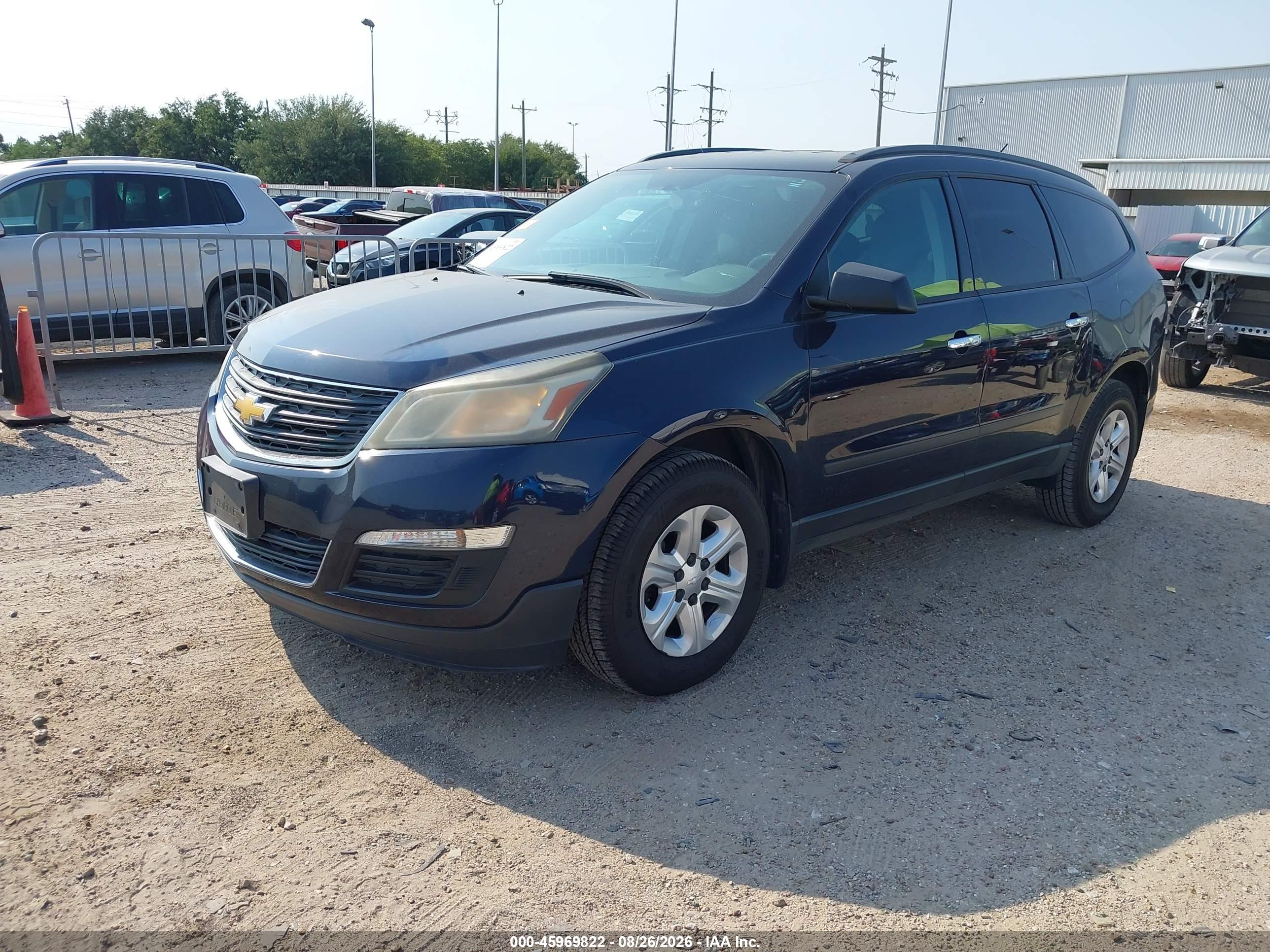 2015 CHEVROLET TRAVERSE LS — I2