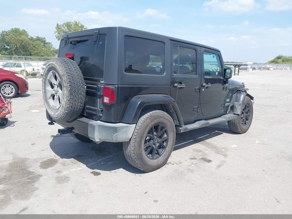 2017 JEEP WRANGLER UNLIMITED SAHARA 4X4 — I4