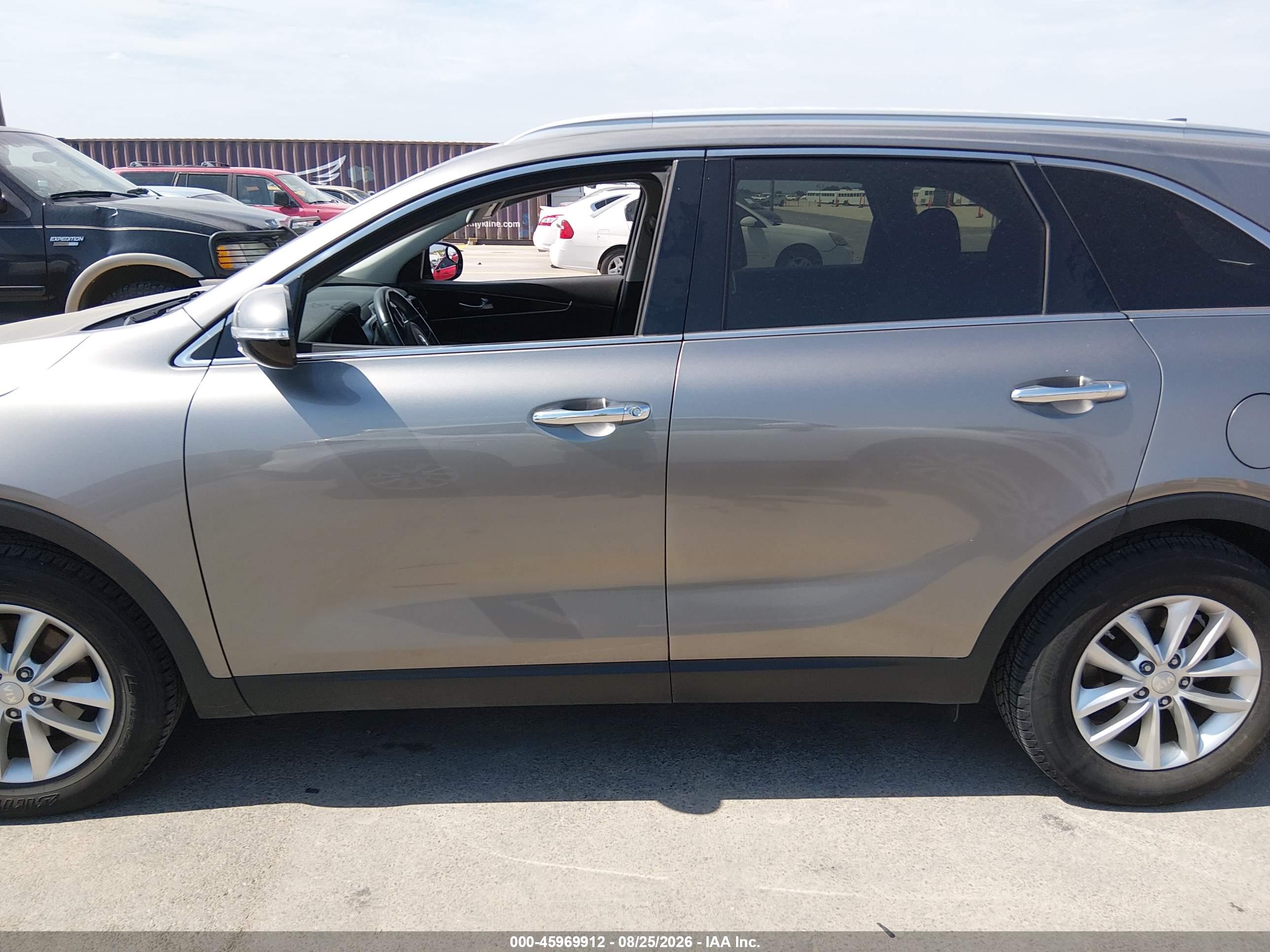 2017 KIA SORENTO 2.4L LX