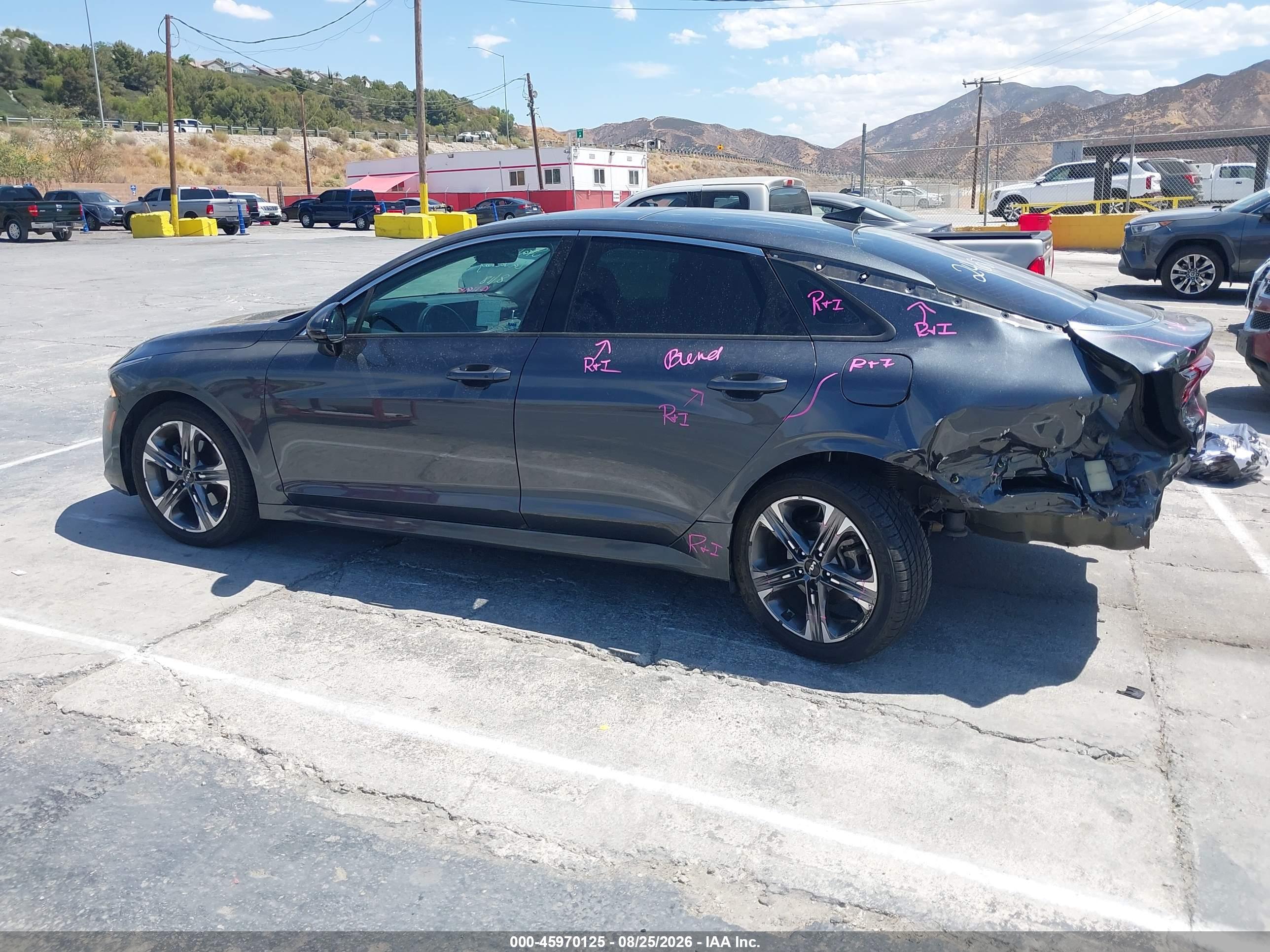 2022 KIA K5 EX